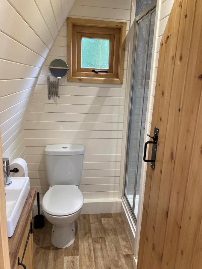 מלון מונטגומרי Delor - Bryntalch Glamping Pods מראה חיצוני תמונה