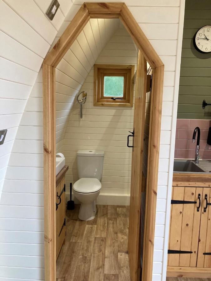 מלון מונטגומרי Delor - Bryntalch Glamping Pods מראה חיצוני תמונה