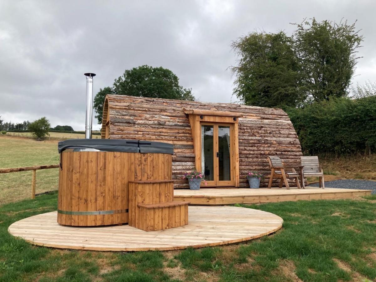 מלון מונטגומרי Delor - Bryntalch Glamping Pods מראה חיצוני תמונה