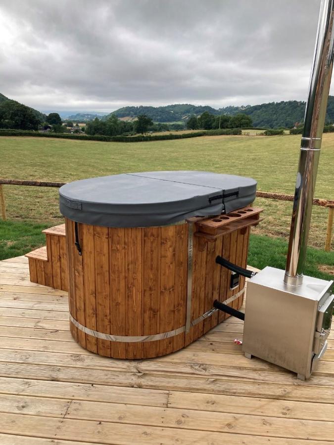 מלון מונטגומרי Delor - Bryntalch Glamping Pods מראה חיצוני תמונה